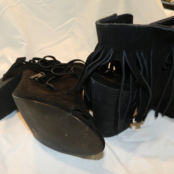 Carlos Santana womens fringed open toe ankle boots with side zipper, like new - Picture 7 of 7